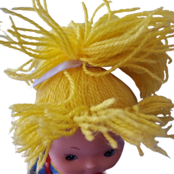 1983 Hallmark Rainbow Brite Doll - Picture 4 of 11